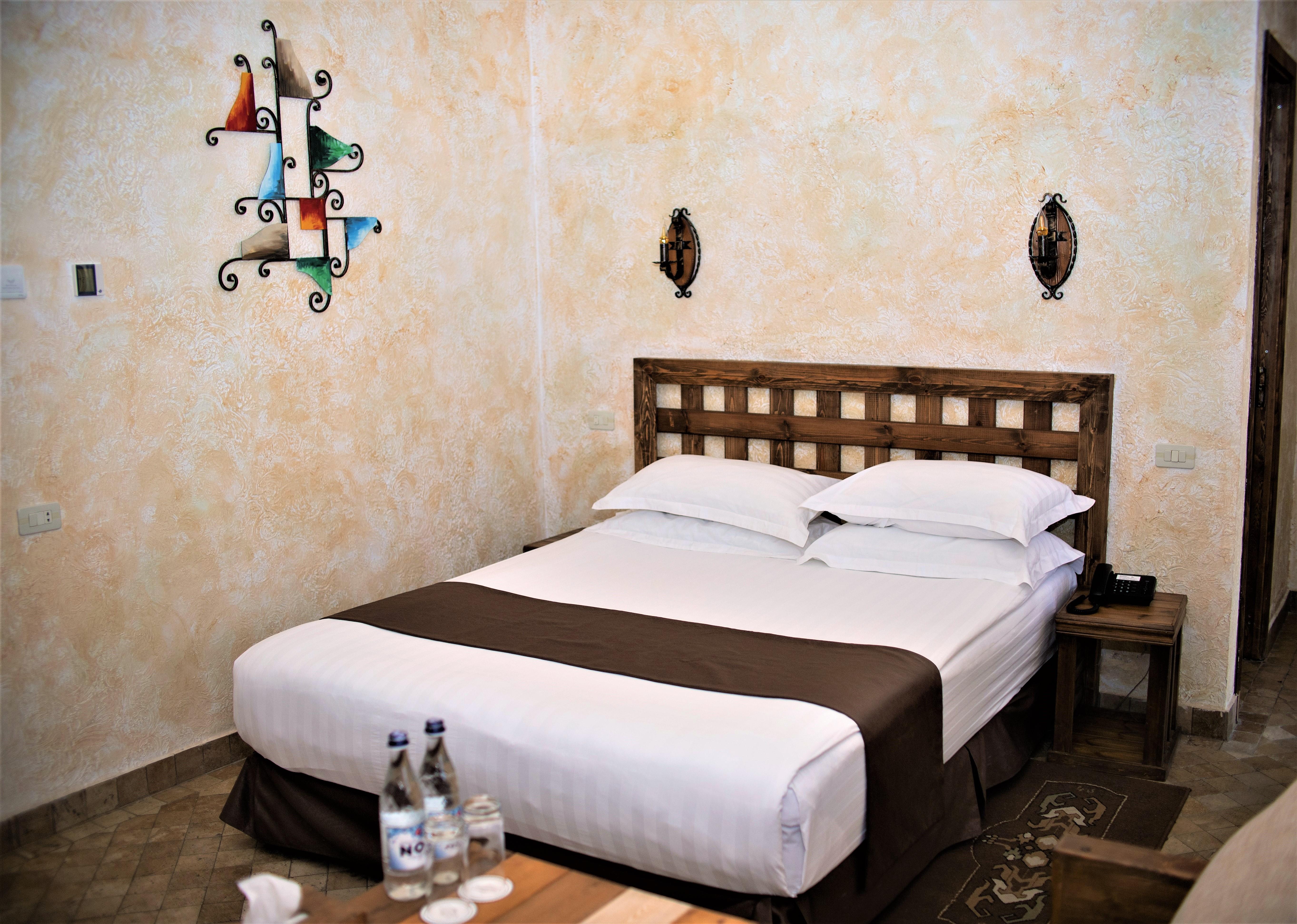 Caucasus Hotel Kasagh Exterior foto A bedroom